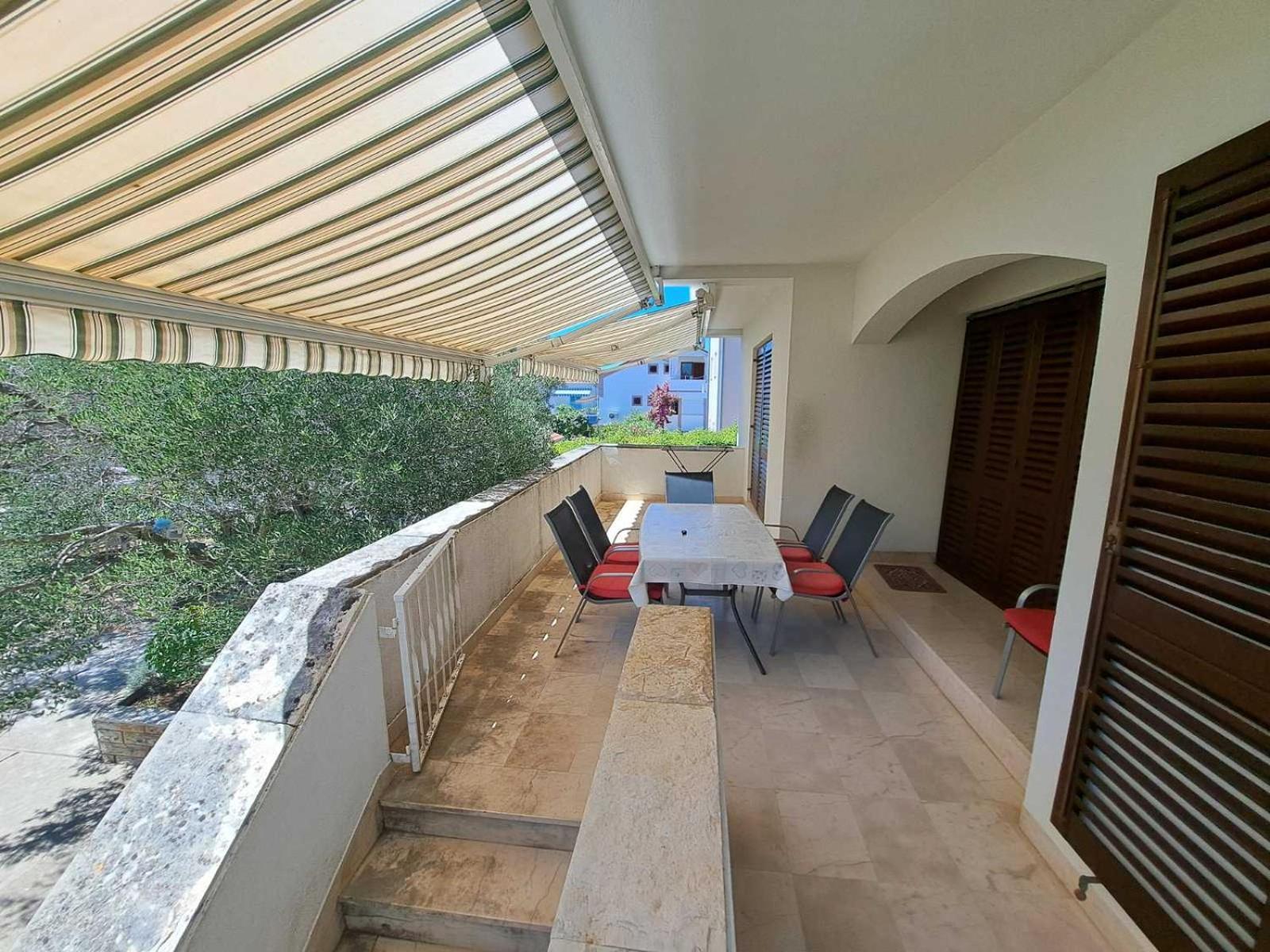 Apartmani Maver Sveti Filip i Jakov Esterno foto