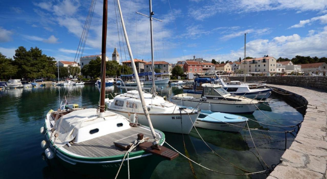 Apartmani Maver Sveti Filip i Jakov Esterno foto